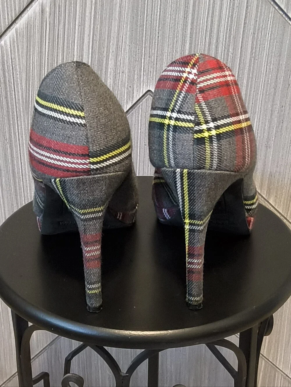 Fioni 7 Tartan Plaid Platform Pumps Red Gray Yellow High Heels Preppy Bold